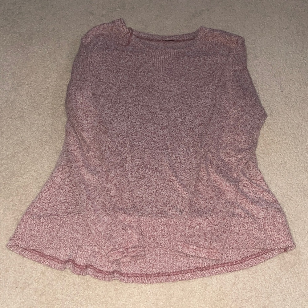 Maroon heathered lightweight sweater